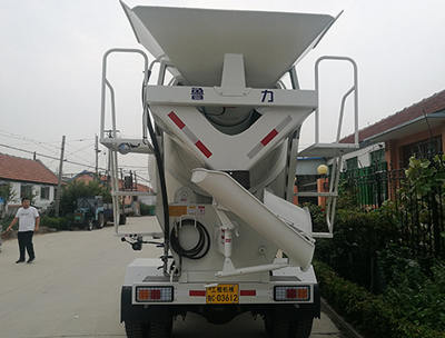 昆明4方攪拌車